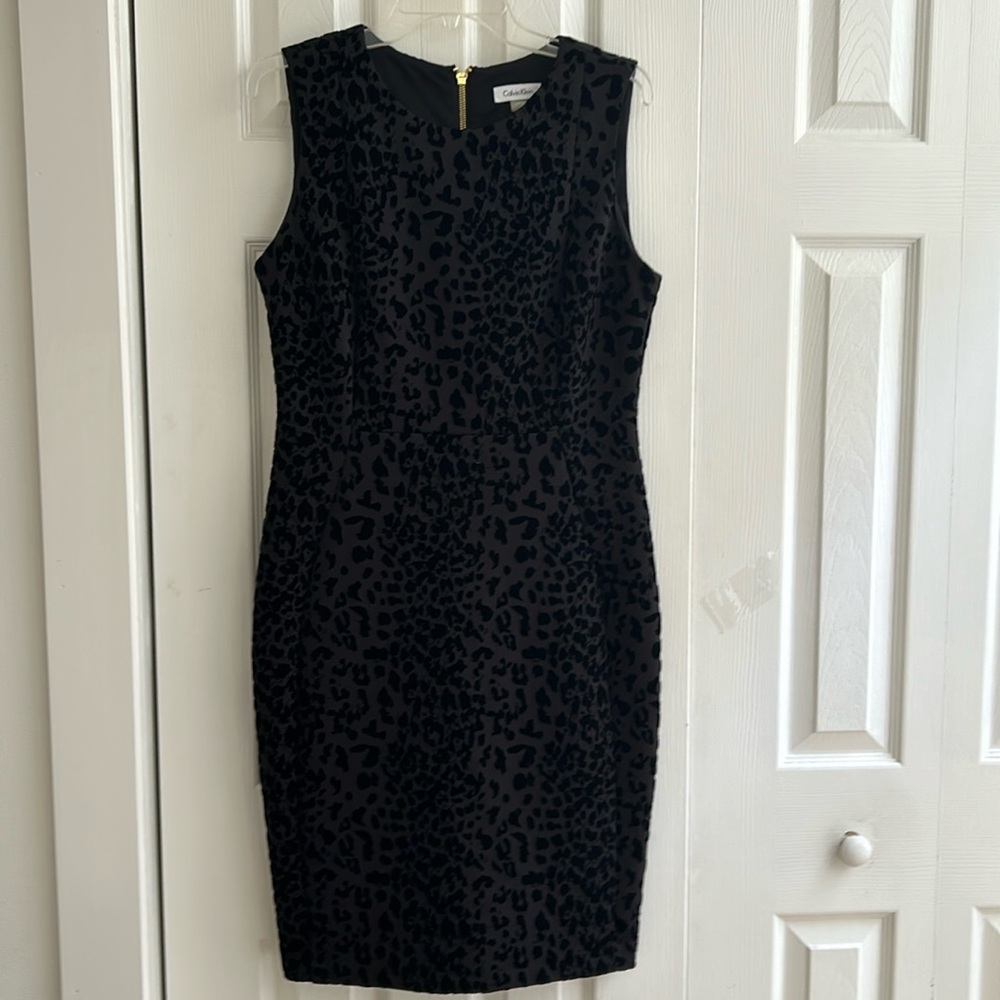 CALVIN KLEIN SLEEVELESS BLACK DRESS  ( size 12)